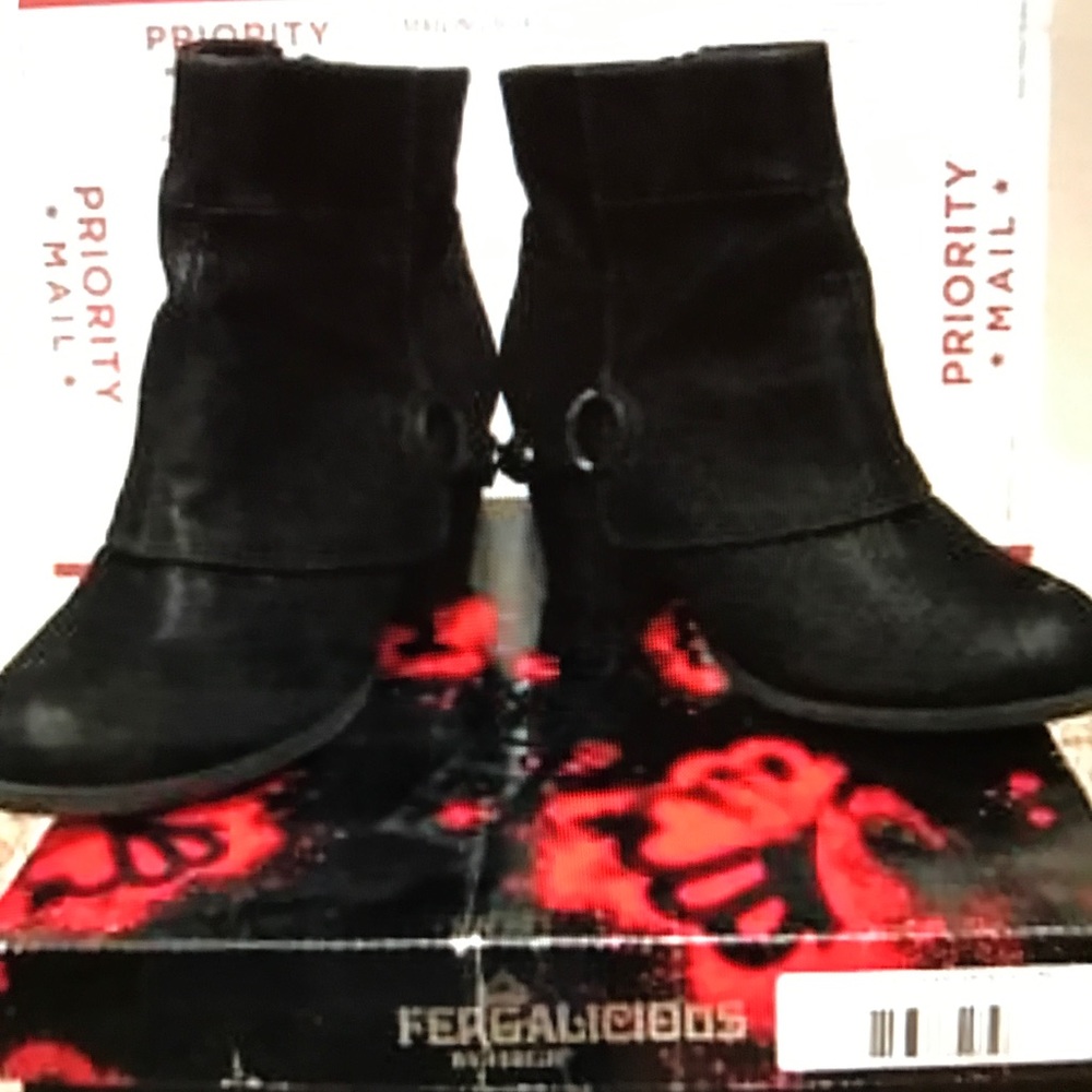 Fergalicious liza boots new size 8